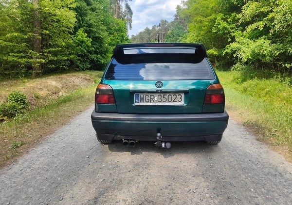 Volkswagen Golf cena 17900 przebieg: 105000, rok produkcji 1995 z Grójec małe 172